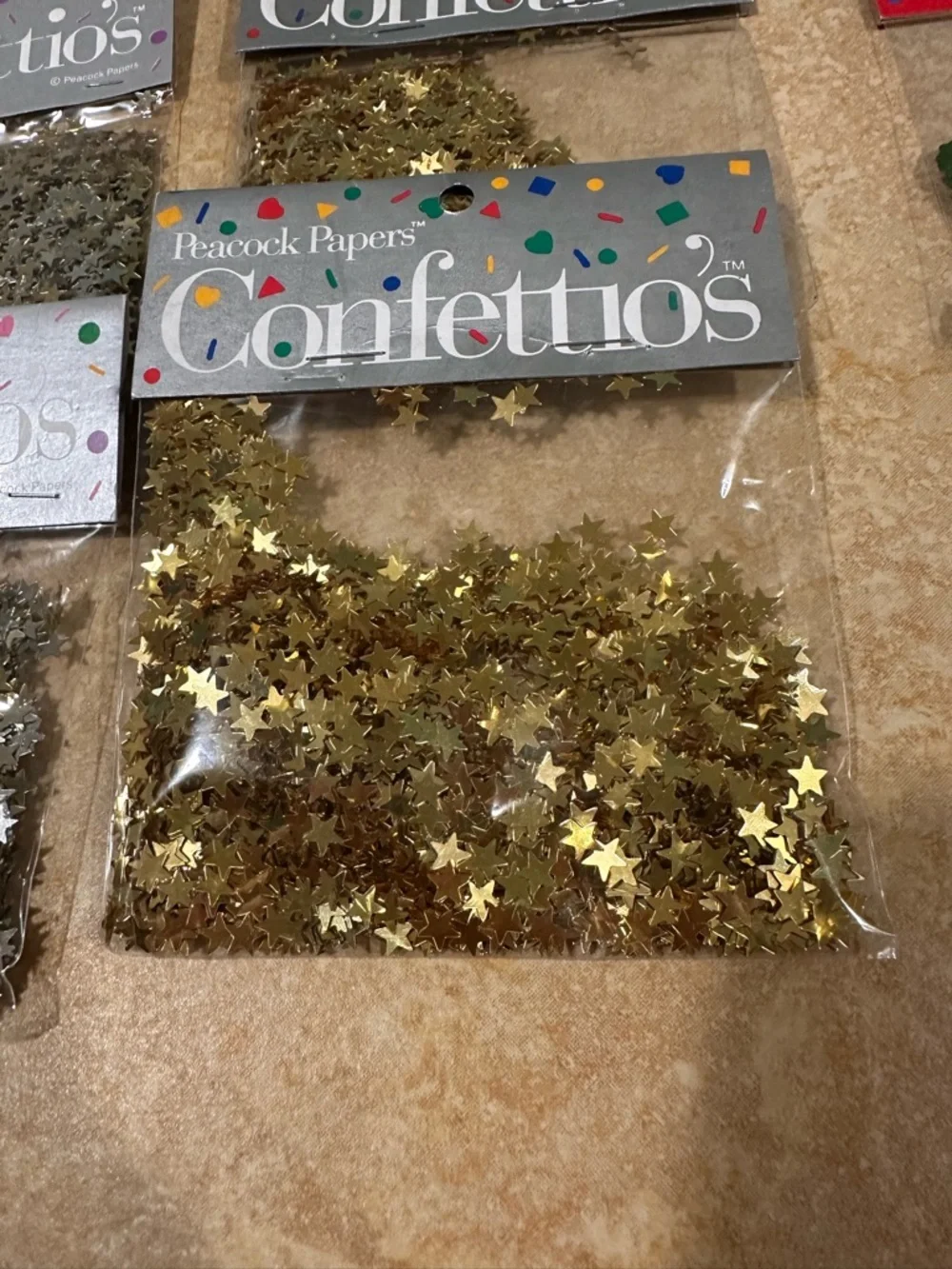 Confetti - Picture 5 of 8